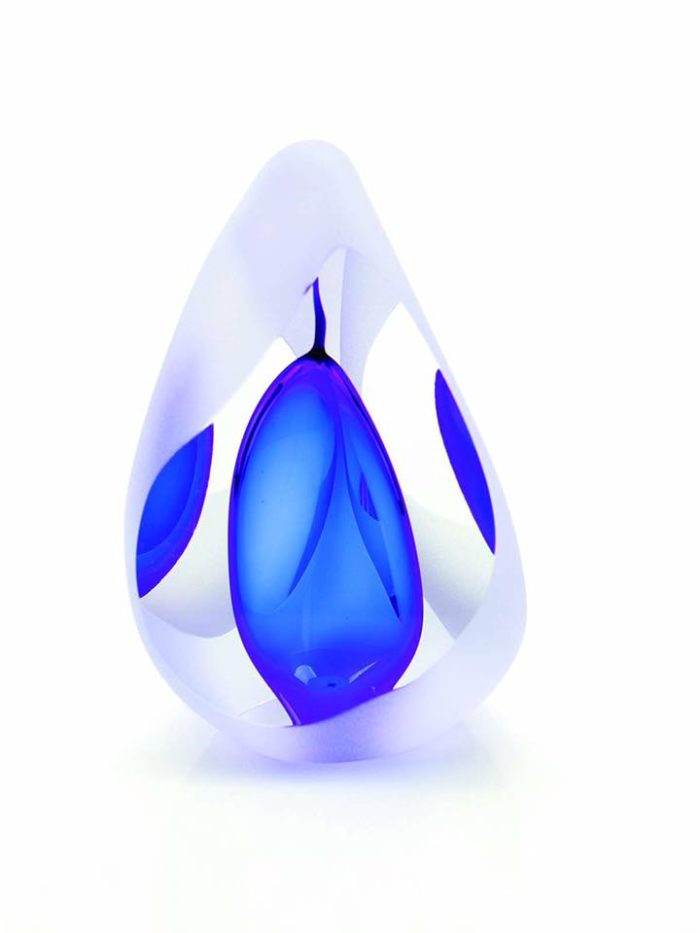 small crystal D bubble urn blue reflection