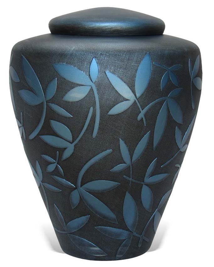 urna de cristal con decoración azul